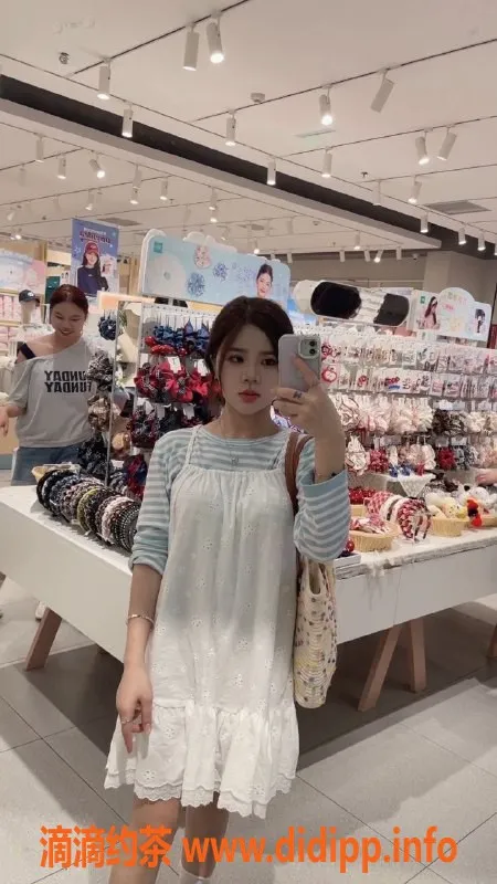 惠州楼凤-乖乖｜大亚湾21岁160cm甜美服务