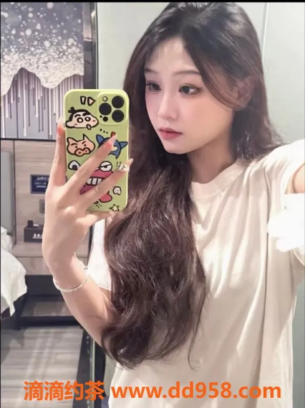 惠州楼凤资源信息,大亚湾小诗诗，19岁163cm小坦克，服务丰富