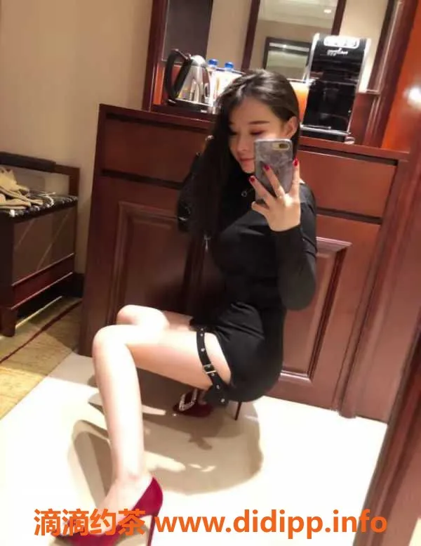 深圳楼凤-罗湖新人小妮子，24岁，36D，500元体验！