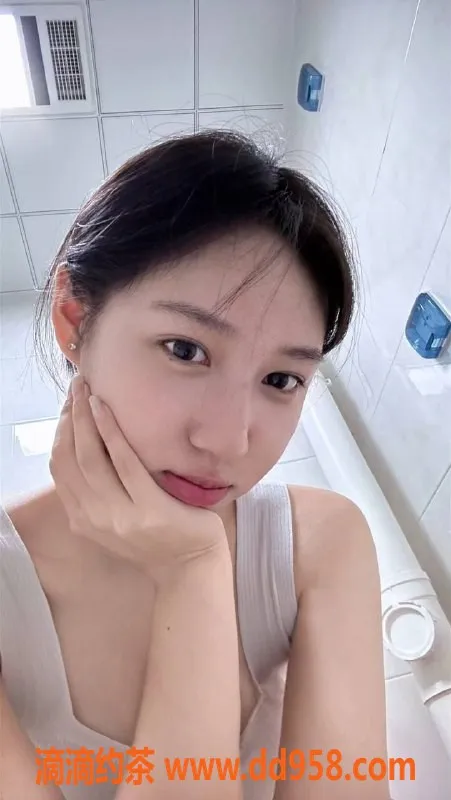 常州楼凤资源信息,常州钟楼区甜宝，20岁，165cm，C罩杯，800元起