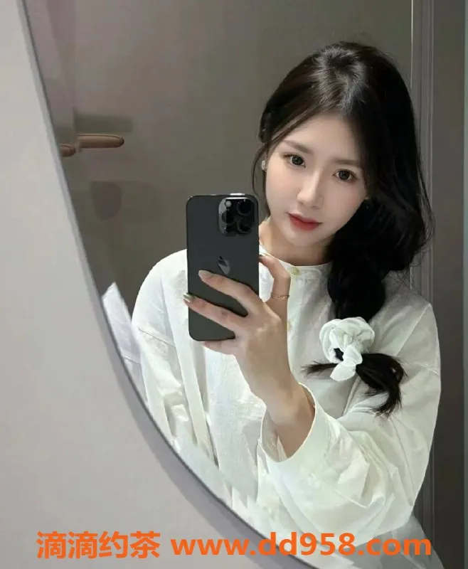 南通楼凤-三亚模特安琪，19岁御姐，身高172，价格P800起