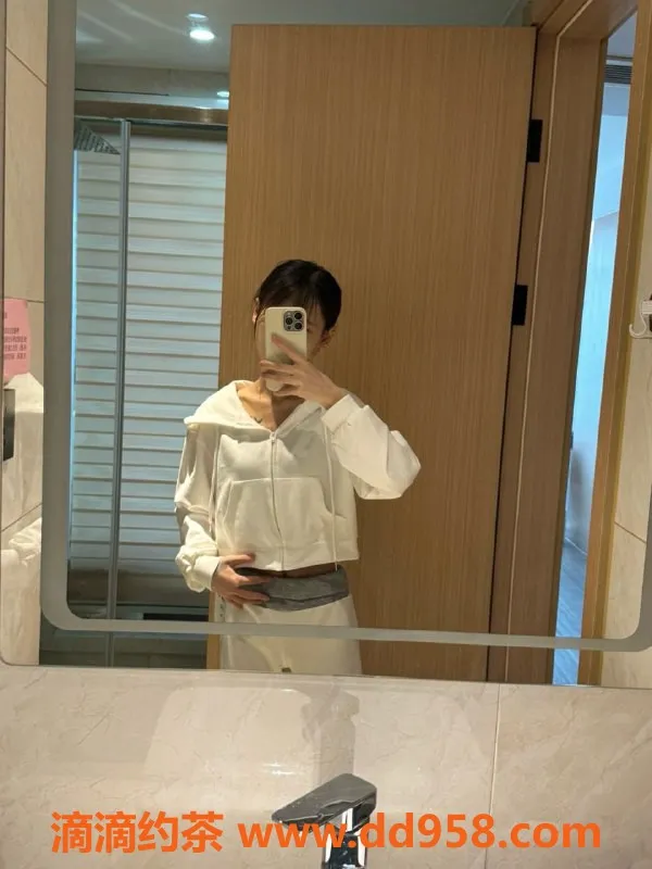 无锡楼凤资源信息,梁溪区小芙蓉，身材苗条只上门服务