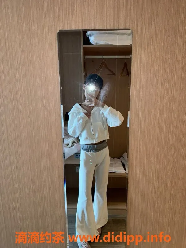 无锡楼凤-梁溪区小芙蓉，身材苗条只上门服务