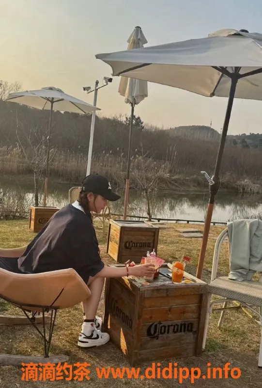 常州楼凤-常州19岁一宁，身高162，600元享优质服务