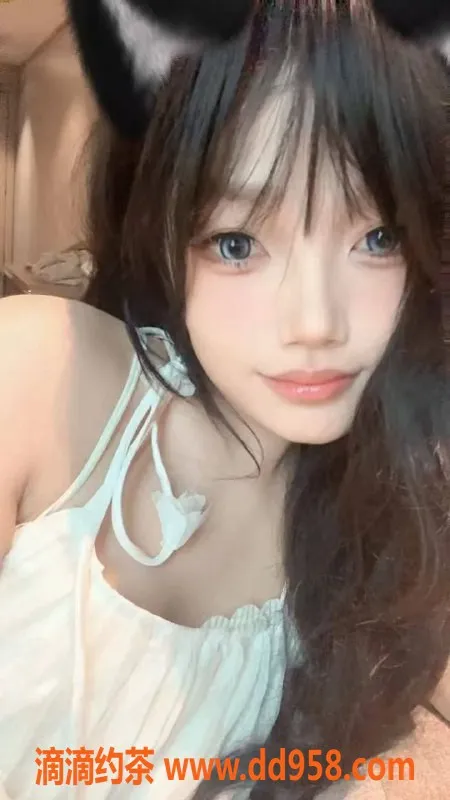 常州楼凤-常州思思 22岁 170身高，胸围B+，服务优质