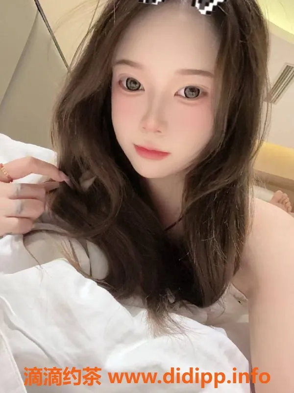 南通楼凤-崇川区甜美兼职小姐柚子，160高B➕服务好