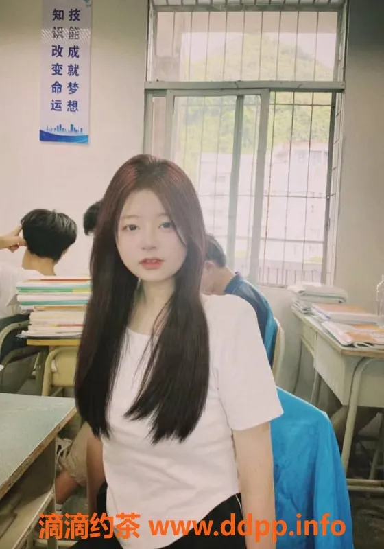 杭州楼凤-上城黎启萌，嫩妹服务，69互舔体验