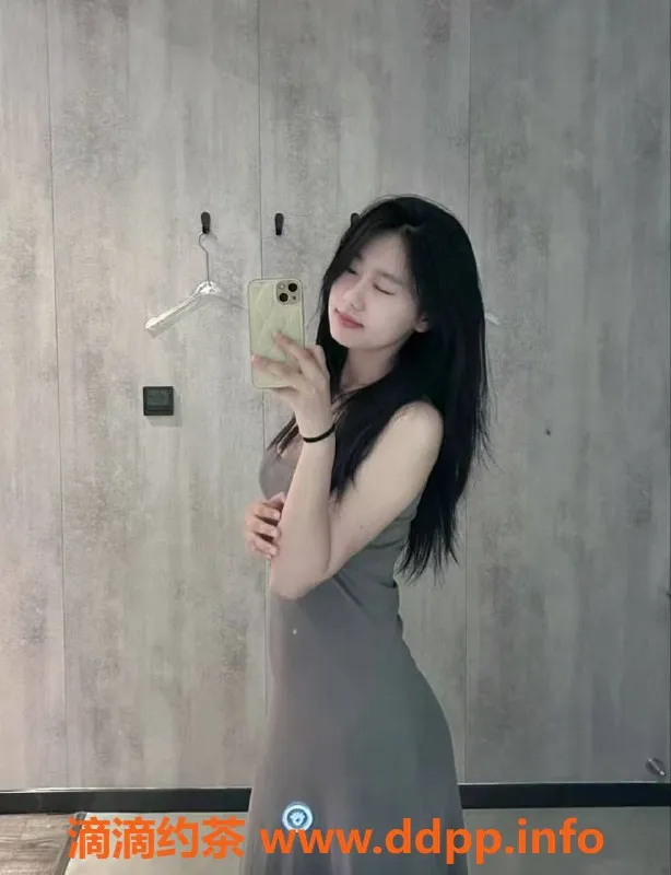 中山楼凤-中山西区火锅旁三位美眉，300起快餐超值体验