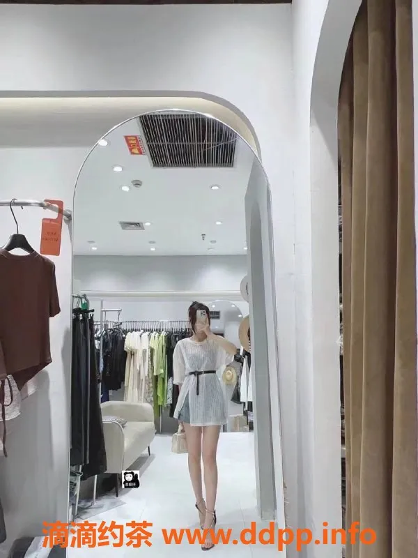 南通楼凤-崇川区贝贝，8p鸳鸯浴体验