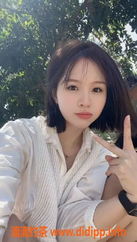 常州楼凤-武进乐乐，胸围B嫩妹陪浴服务