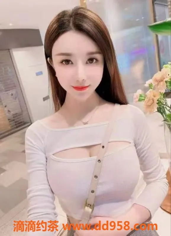 常州楼凤-常州嘟嘟奶，22岁165cm，D罩杯，超值600元体验