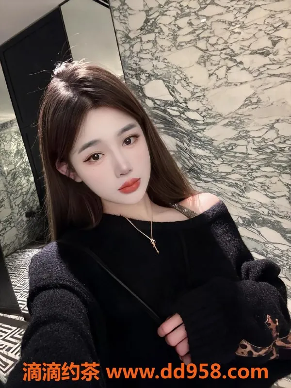 常州楼凤-武进嫩妹栗子，168cm制服口调情等您来体验