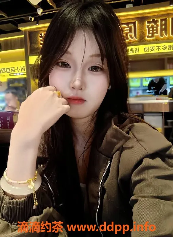 常州楼凤-常州涵宝宝，21岁，身高168，胸围C