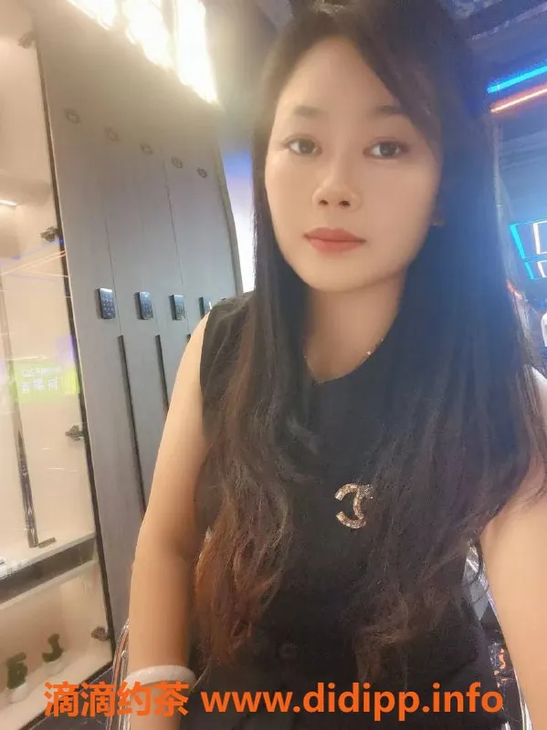 中山楼凤-沙溪思琪，28岁B罩杯诱惑体验