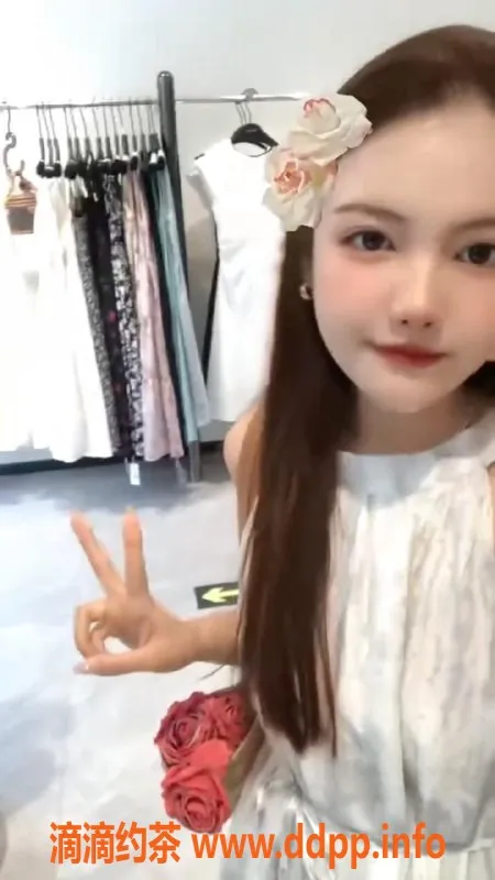 惠州楼凤-惠州KK 20岁 B+胸围 53kg陪洗服务