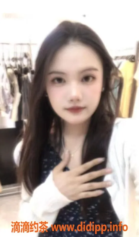 惠州楼凤-惠州KK 20岁 B+胸围 53kg陪洗服务