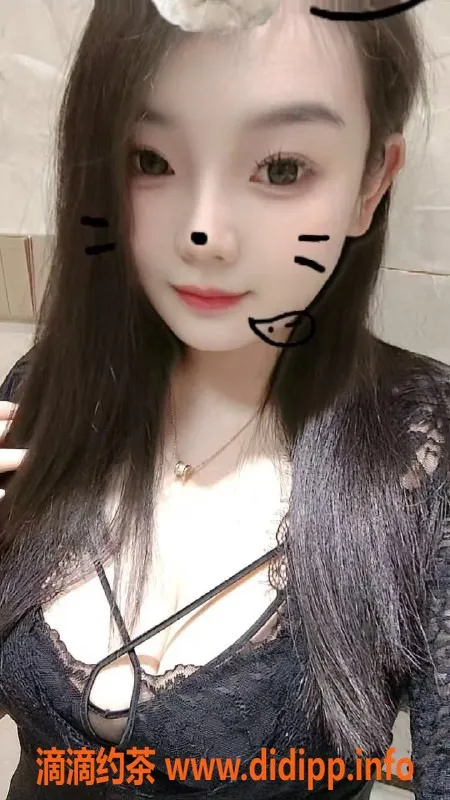 常州楼凤-武进小橙子，163高、92重，陪浴等服务