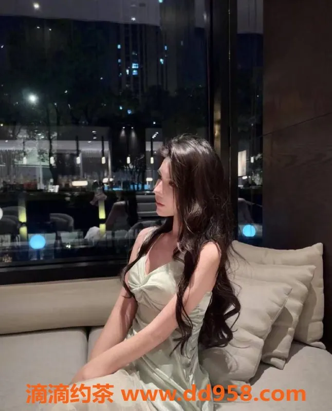 常州楼凤-常州小柒柒，21岁，170cm，100斤，仅需600P