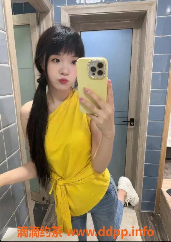 惠州抓龙筋-龙丰雨涵，23岁，A/B/C套餐全裸服务