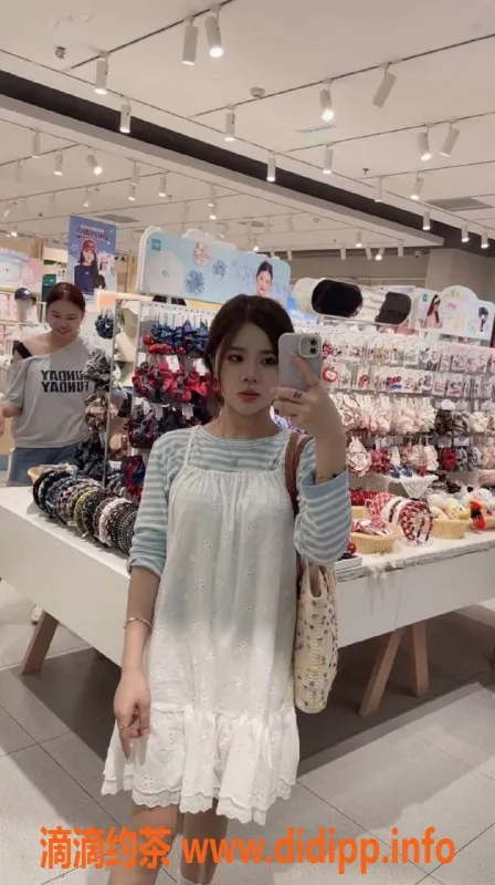 惠州楼凤资源信息,惠州乖乖，23岁身高158，温柔陪洗体验