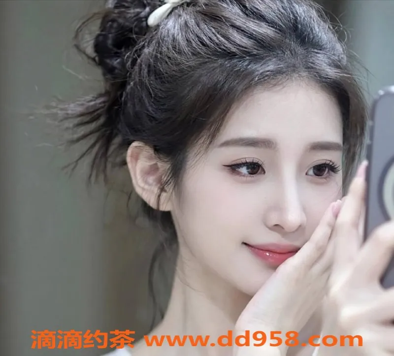 绍兴楼凤-越城区小宝，160cm 44kg B+嫩妹，体验8p服务