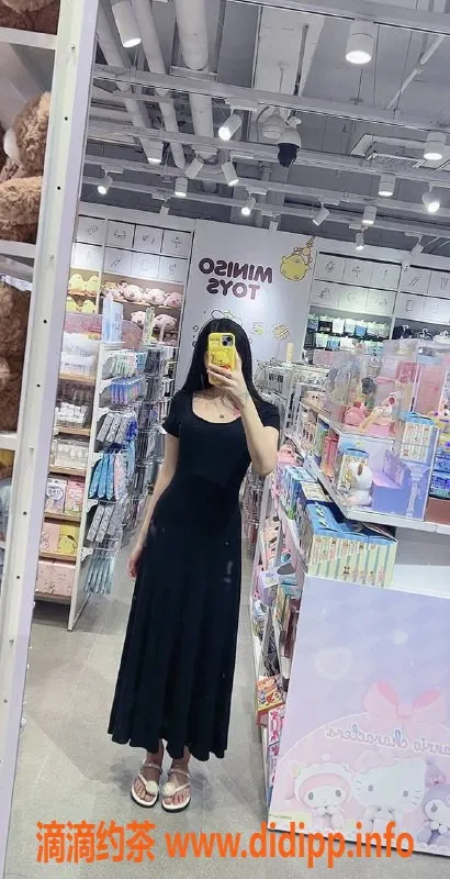 惠州楼凤-江北思颖，19岁高挑美女，700起 rent