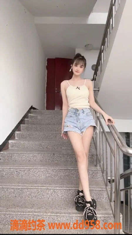 无锡楼凤-光华时代广场兔兔，超嫩滑舌吻服务