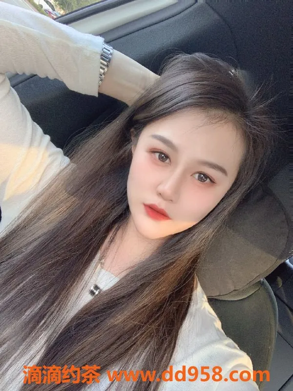 中山楼凤-小榄小熙，99年佳丽，36B诱惑，只需550元起