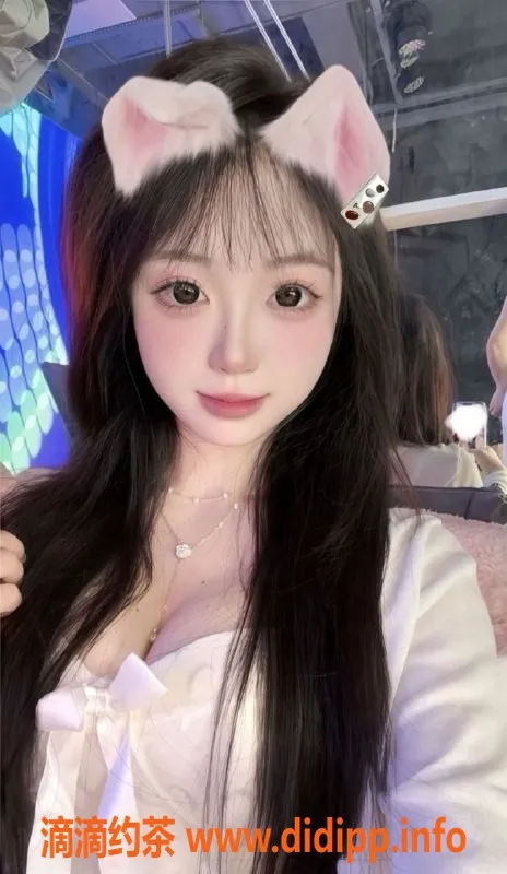 常州楼凤-常州万达广场19岁姗姗，身高165，800元不套路