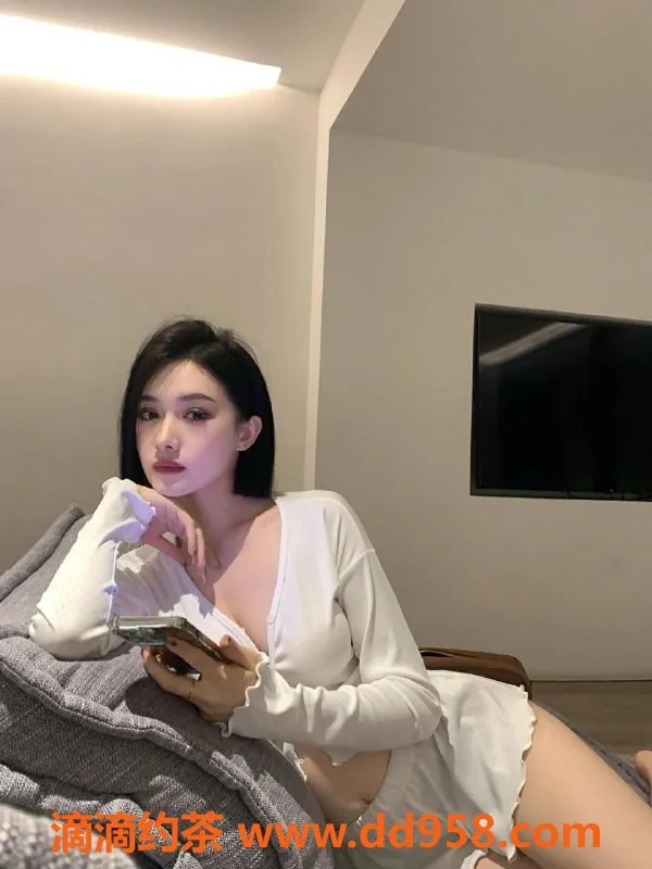 常州楼凤-常州美美，21岁，身高170，600P服务