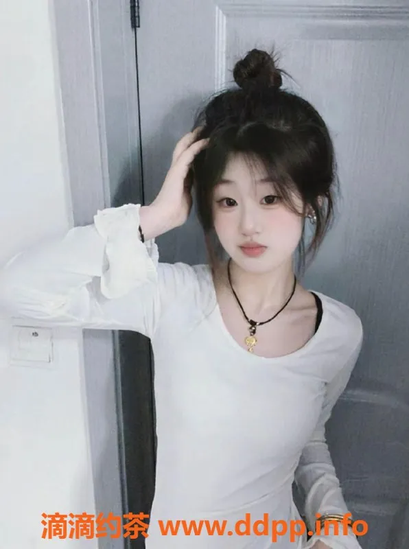 惠州楼凤-惠阳小雨 19岁 164cm 45kg 陪洗服务550元