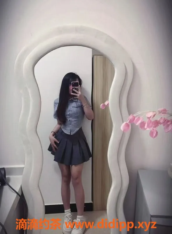 中山楼凤-中山古镇 08年美眉 350快餐享受