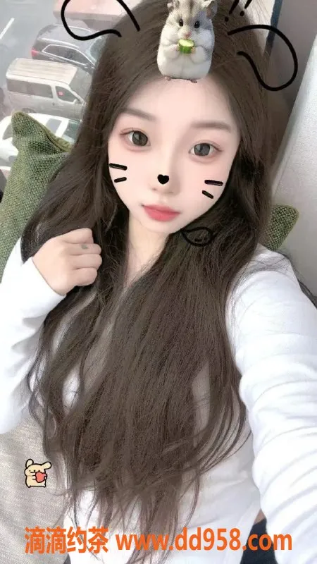 常州楼凤-武进18岁幺妹，162cm嫩妹陪浴服务