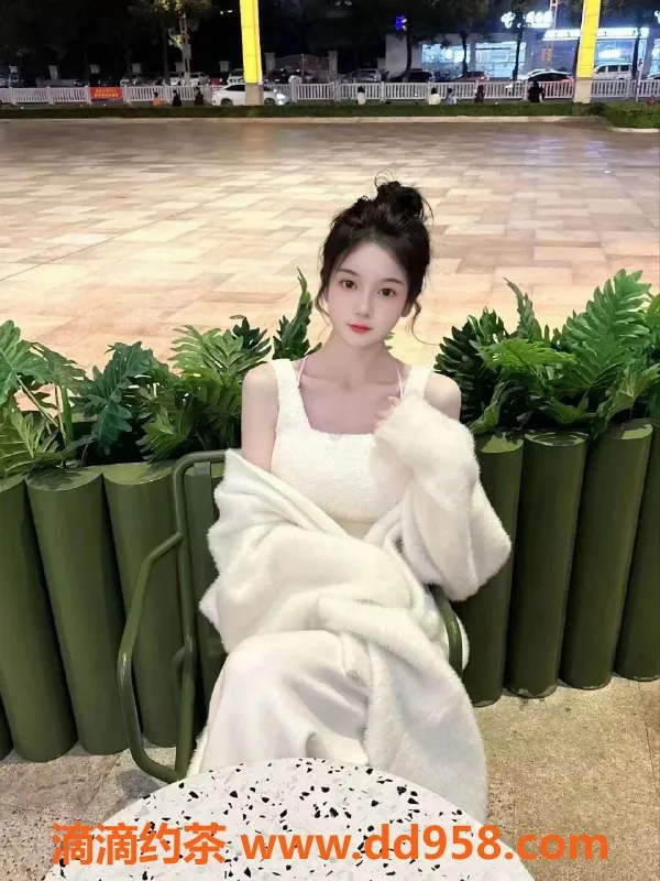 常州楼凤-新北万达公寓长腿御姐，168cm 92斤