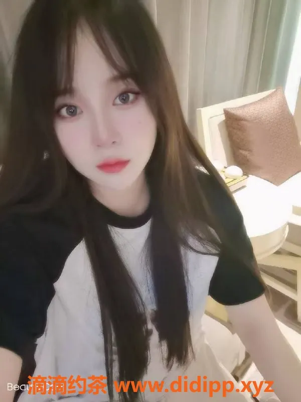 温州楼凤-温州兔叽，身高165cm，胸围36C，48kg嫩妹等你来体验！