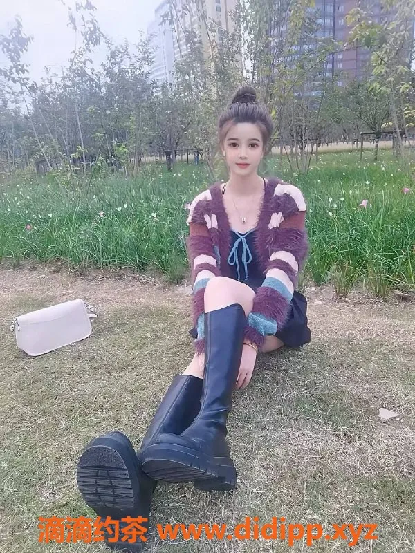 温州楼凤-温州小羊：166cm 49kg 36D嫩妹提供多元服务