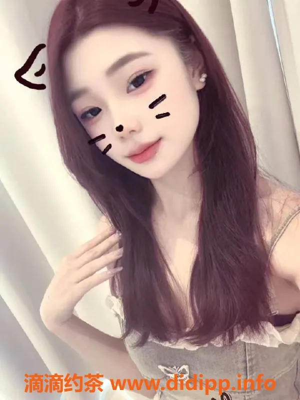 南通楼凤-南通小荣，38B大长腿，900元三件套服务