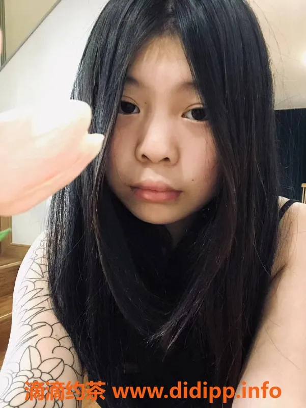 成都楼凤-成都嫩妹婷婷，高160cm，体重100，包夜2100元