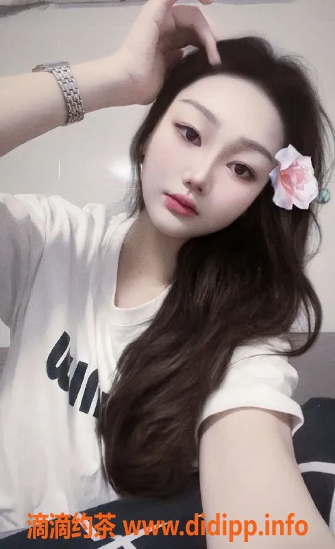 东莞楼凤-东莞晓晓：白嫩可爱，身材超棒，满分推荐