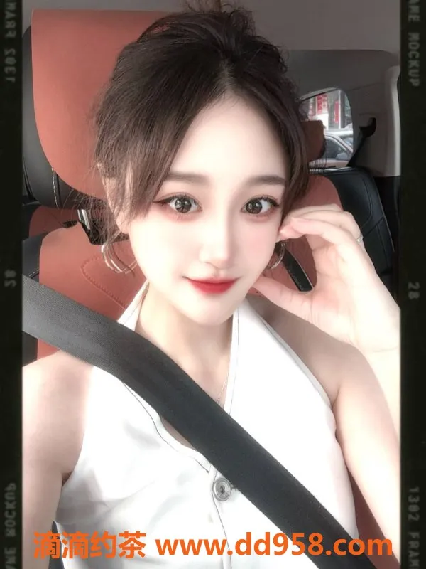 南通楼凤-崇川区洛洛，26岁白皙大胸美女，超值6p