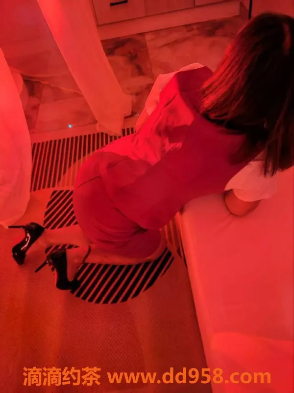 南通楼凤-泰州小泡芙，36B娇媚，水磨服务超赞！