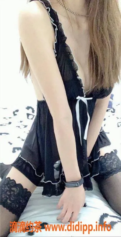 北京楼凤-柳芳嫩妹小麋鹿，10Z起内衣批发体验