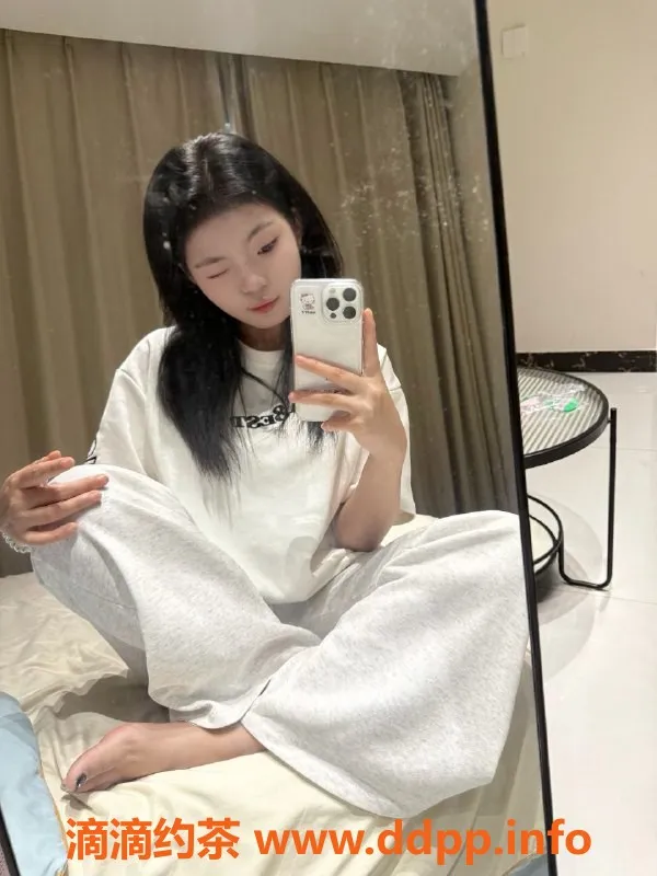 常州楼凤资源信息,南通嫩妹165cm，胸围C，价格800，服务多样！