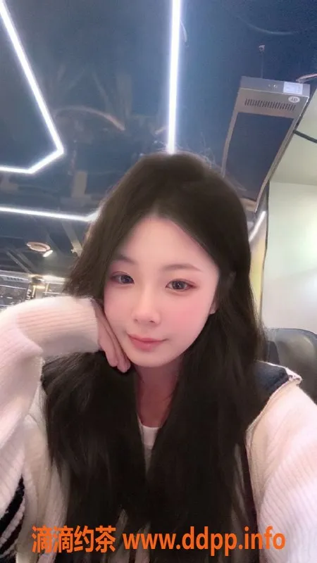 常州楼凤-武进18岁嫩妹盼盼，165/90，800元起！