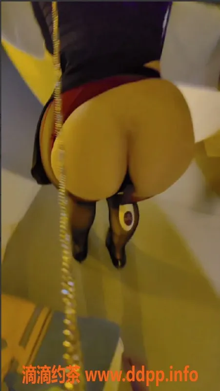 南通楼凤-崇川区镪镪妈，28岁前凸后翘SM服务