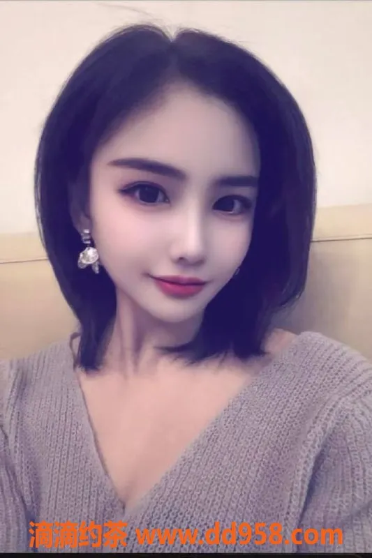 南通楼凤资源信息,崇川区乐乐，35C人妻感，陪浴服务