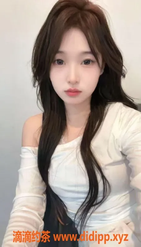 常州楼凤资源信息,武进嫩妹18岁，165cm，95斤，1000元起