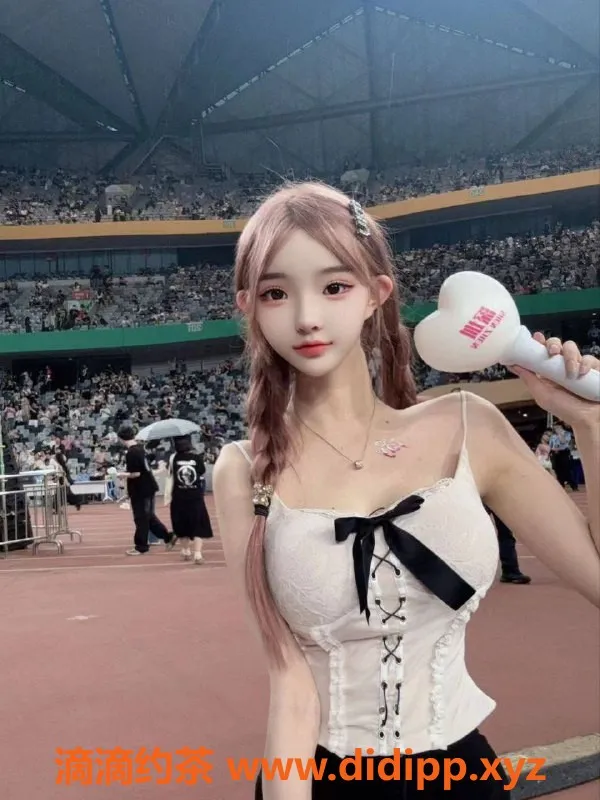 杭州外围-杭州拱墅区小橙子，164高D罩杯，服务超热情