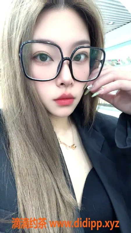 常州楼凤-新北真真，172高挑嫩妹，800元陪浴服务