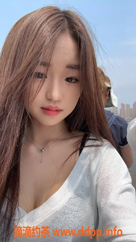 扬州楼凤-海陵区三三甜甜，身材火辣，价格700